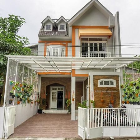 Reddoorz Near Sindu Kusuma Edupark 2 Hotell Cebongan Eksteriør bilde
